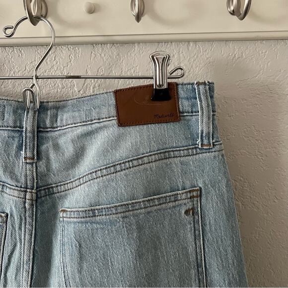 Madewell The High-Rise Slim Crop Boyjean in Dumas Wash: Ripped Edition - Picture 5 of 9